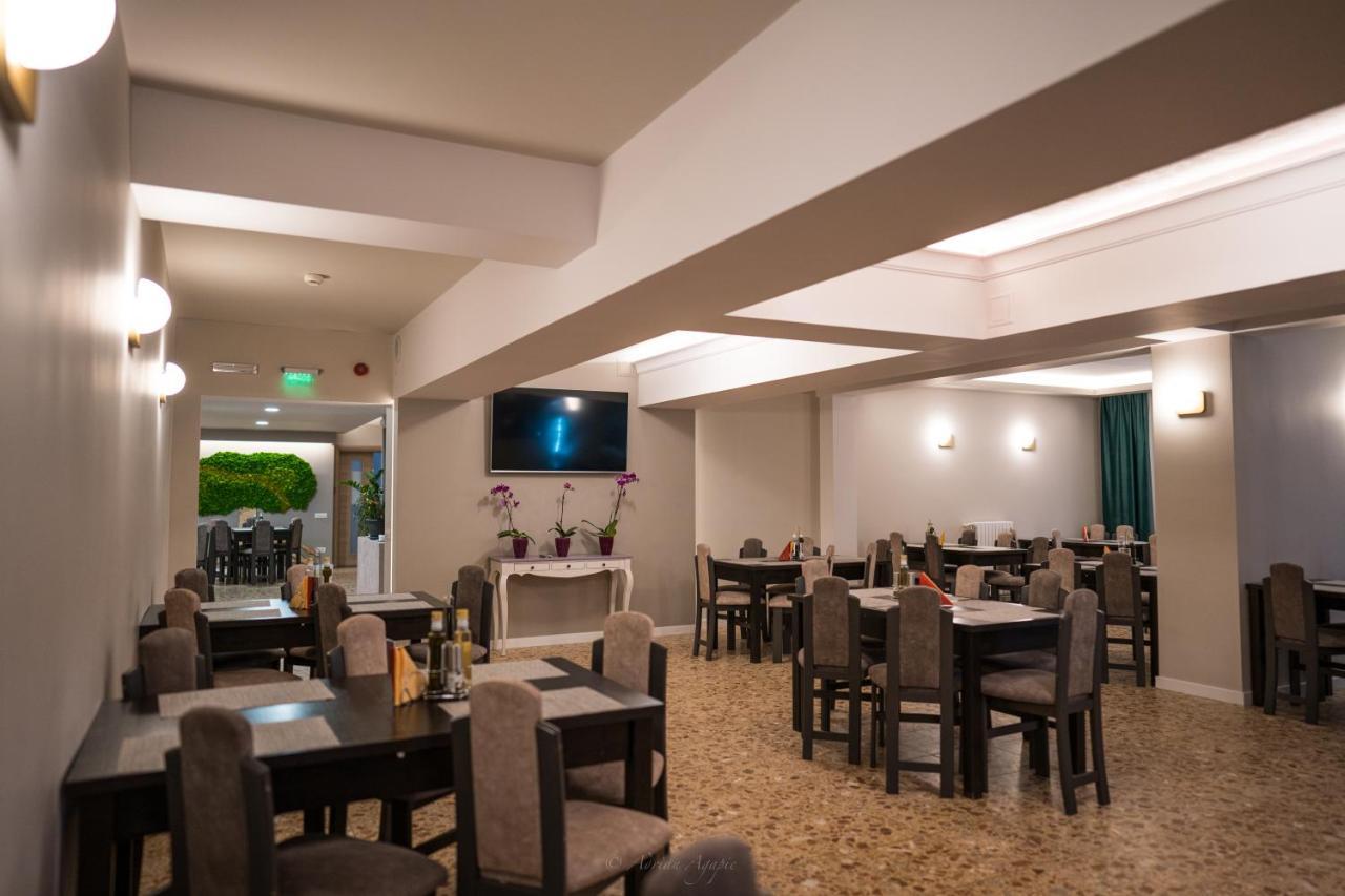 Hotel Hera Predeal Extérieur photo